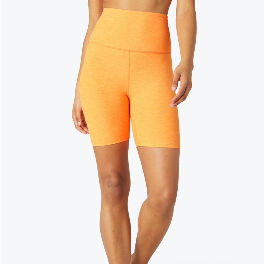 Beyond Yoga Spacedye Biker Short Mango Pop Heather